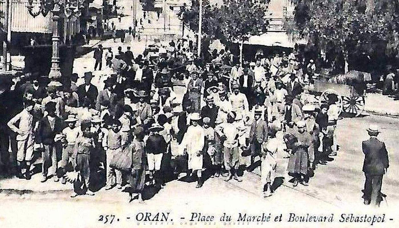 622- Oran - Place du marche Karguentah2.jpg
